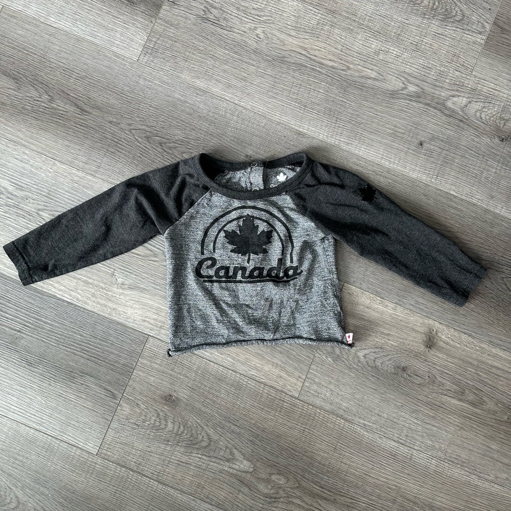 10/10$ Canadiana Canada Baby/Toddler Long Sleeve Shirt Size 18-24 months